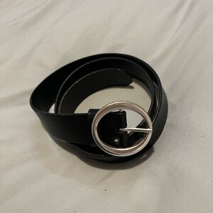 Aritzia Auxillary classic 100% black leather belt - Size Large